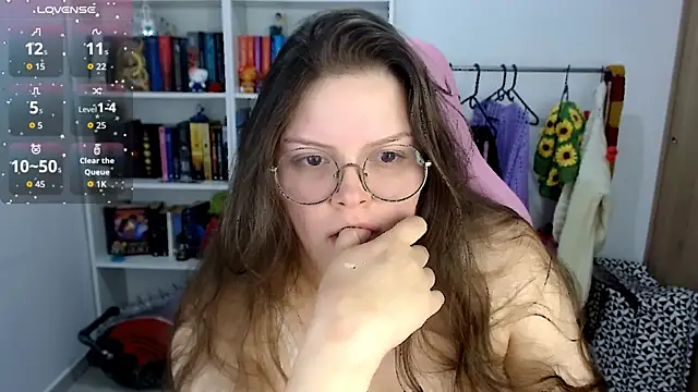 Snapshot of Gabiwaifu chatting on 30, 11, 2025 Gabiwaifu online show from 30, 11, 2025