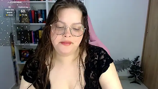 Snapshot of Gabiwaifu chatting on 4, 12, 2025 Gabiwaifu online show from 4, 12, 2025