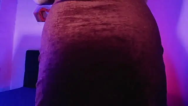 AnnaliOlsenX online show from 4, 1, 2025