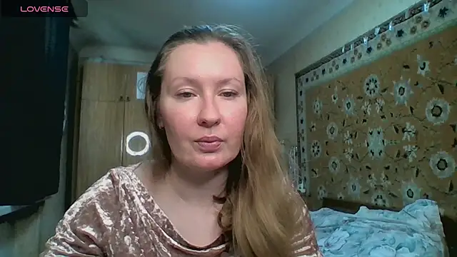 AnnaXLovers online show from 25, 4, 2026