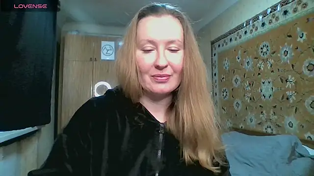 AnnaXLovers online show from 28, 4, 2026