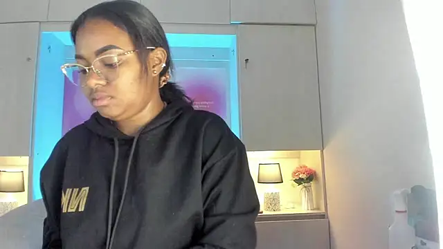tamaraa smiith online show from 3, 5, 2026