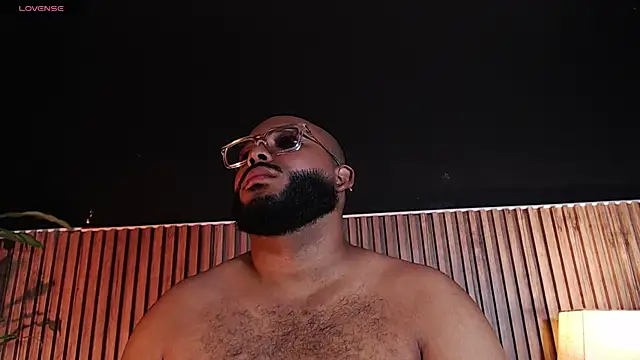 Snapshot of DilanJonnes_ chatting on 31, 10, 2025 DilanJonnes  online show from 31, 10, 2025