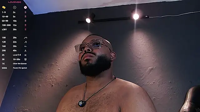 Snapshot of DilanJonnes_ chatting on 3, 3, 2026 DilanJonnes online show from 3, 3, 2026