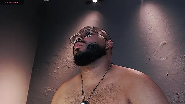 Snapshot of DilanJonnes_ chatting on 5, 3, 2026 DilanJonnes online show from 5, 3, 2026