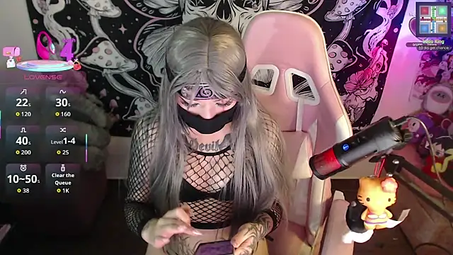 Snapshot of GamerCarrie chatting on 30, 10, 2025 GamerCarrie online show from 30, 10, 2025