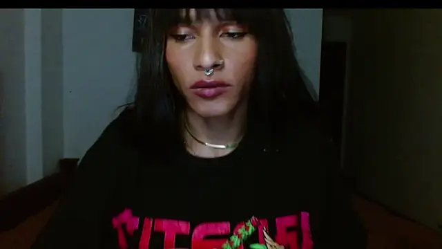 carolinemiller7 online show from 31, 1, 2025