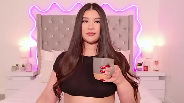 JuliaSUMMERS2022 online show from 9, 5, 2026