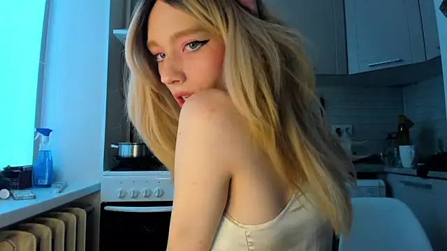  Alice Kitty online show from 6, 1, 2025