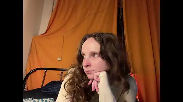 Snapshot of MikkyMoony chatting on 23, 9, 2025 MikkyMoony online show from 23, 9, 2025