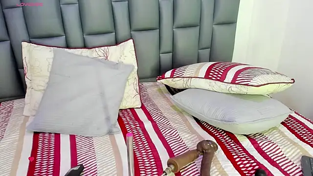 Snapshot of Abbyadams chatting on 5, 12, 2025 Abbyadams online show from 5, 12, 2025