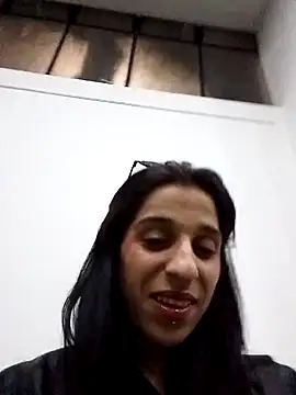 Snapshot of baby_liz01 chatting on 19, 10, 2025 baby liz01 online show from 19, 10, 2025