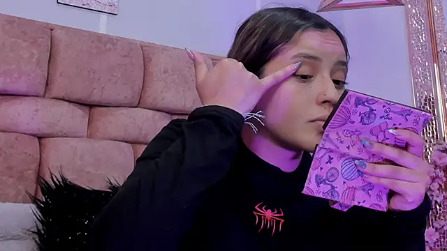 katecooper online show from 20, 10, 2025