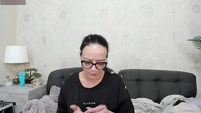 IzabelllNoir online show from 8, 3, 2025