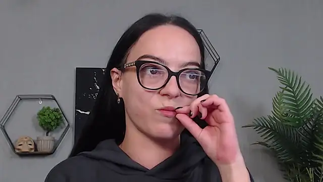 IzabelllNoir online show from 7, 5, 2026