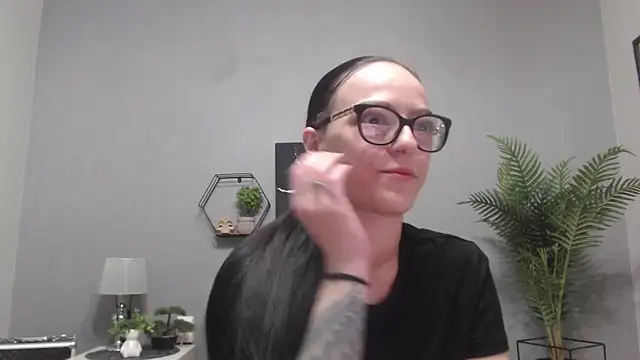 IzabelllNoir online show from 15, 5, 2026