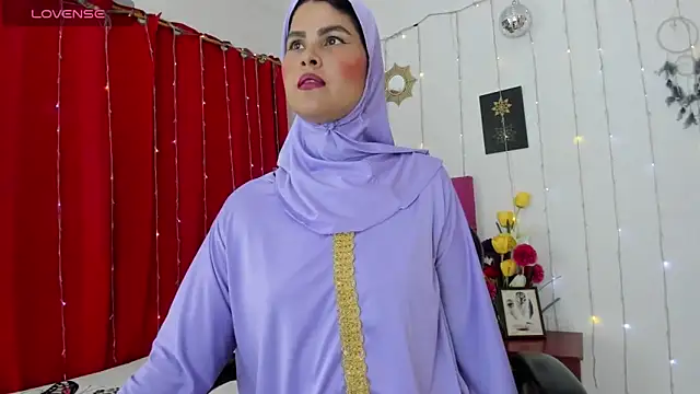 Snapshot of AishaAmin_ chatting on 15, 10, 2025 AishaAmin  online show from 15, 10, 2025