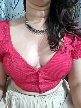 Snapshot of Brown_Maxi chatting on 2, 3, 2025 Brown Maxi online show from 2, 3, 2025