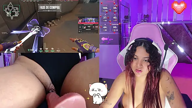 PetiteSophie  online show from 5, 3, 2025