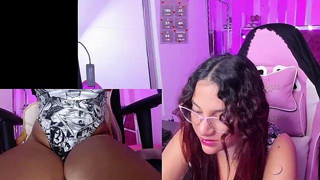 PetiteSophie  online show from 13, 3, 2025