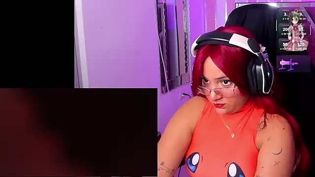 Snapshot of PetiteSophie_ chatting on 11, 9, 2025 PetiteSophie  online show from 11, 9, 2025