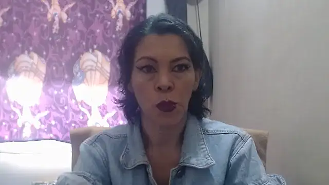 Snapshot of electra-mommy chatting on 10, 3, 2025 electra-mommy online show from 10, 3, 2025