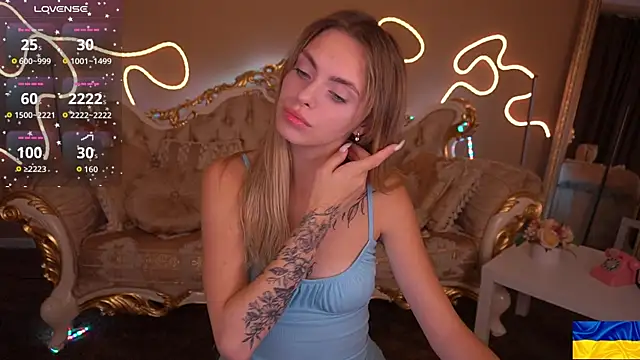 ChloeBrightt online show from 2, 10, 2025