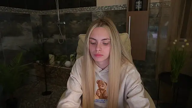 ChloeBrightt online show from 20, 12, 2025