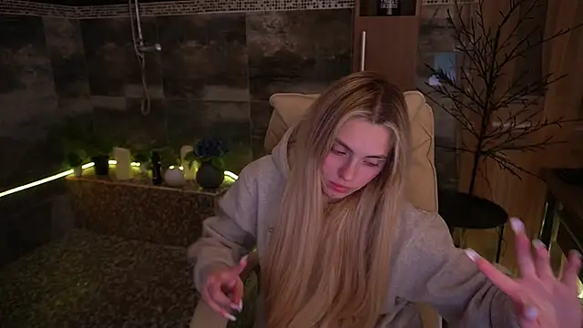 ChloeBrightt online show from 22, 12, 2025