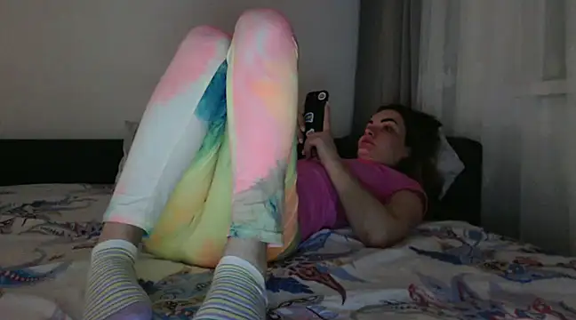  JustmeHere  online show from 4, 2, 2025