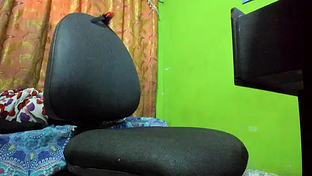Snapshot of Brenda_Smith69 chatting on 19, 10, 2025 Brenda Smith69 online show from 19, 10, 2025