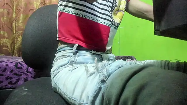 Brenda Smith69 online show from 2, 12, 2025