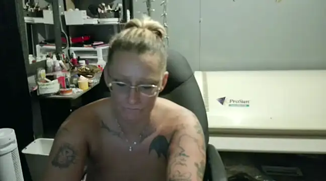 Snapshot of Lisalovely6981 chatting on 9, 1, 2025 Lisalovely6981 online show from 9, 1, 2025