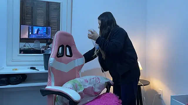 SweetPaige  online show from 14, 9, 2025