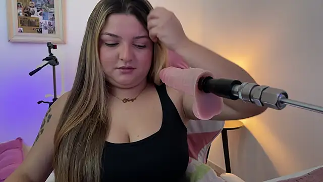 SweetPaige  online show from 6, 3, 2026