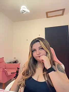 SweetPaige  online show from 17, 5, 2026