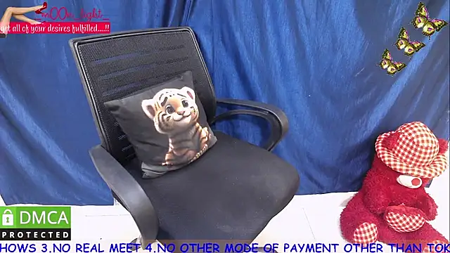  mOOn light  online show from 28, 1, 2025