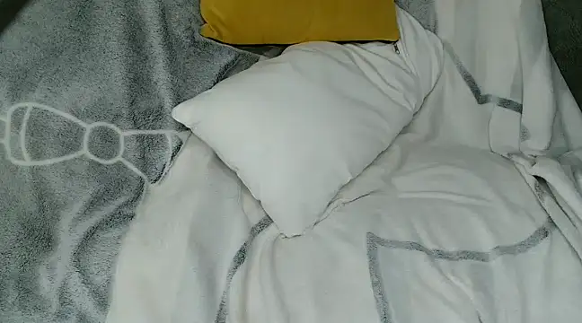 Snapshot of star_gurl chatting on 19, 12, 2024 star gurl online show from 19, 12, 2024