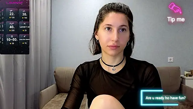 Snapshot of marrycolins chatting on 2, 12, 2024 marrycolins online show from 2, 12, 2024