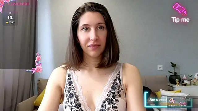 Snapshot of marrycolins chatting on 3, 3, 2025 marrycolins online show from 3, 3, 2025