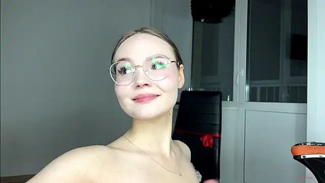 Snapshot of sexstar_lif3style chatting on 2, 10, 2025 sexstar lif3style online show from 2, 10, 2025