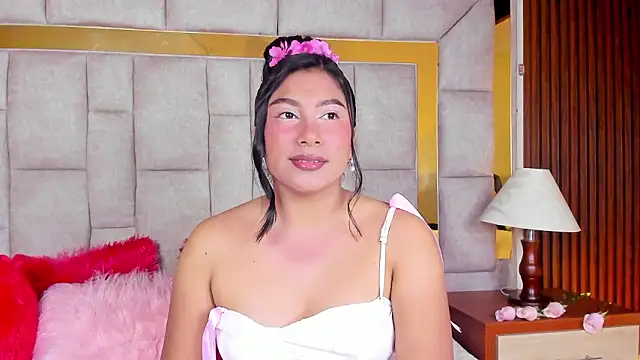 Snapshot of LinnaGardenia chatting on 3, 3, 2026 LinnaGardenia online show from 3, 3, 2026