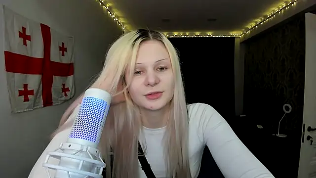 Snapshot of sashakiss99 chatting on 22, 1, 2025 sashakiss99 online show from 22, 1, 2025