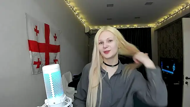 Snapshot of sashakiss99 chatting on 13, 2, 2025 sashakiss99 online show from 13, 2, 2025