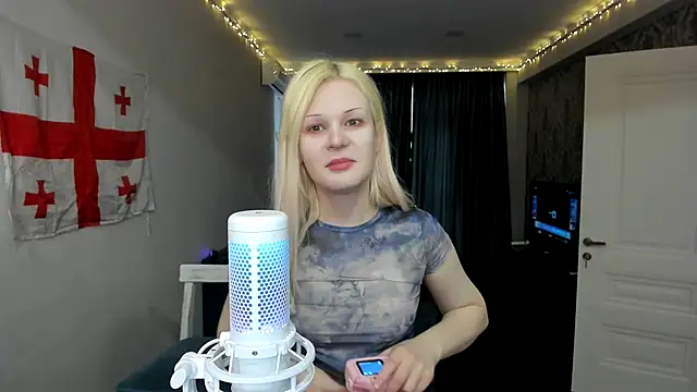 Snapshot of sashakiss99 chatting on 24, 2, 2025 sashakiss99 online show from 24, 2, 2025