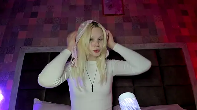 Snapshot of sashakiss99 chatting on 30, 9, 2025 sashakiss99 online show from 30, 9, 2025