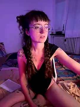 Snapshot of _foxygirl_ chatting on 16, 10, 2025 foxygirl online show from 16, 10, 2025