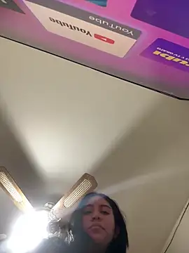 Snapshot of LunaAurora3 chatting on 5, 2, 2026 LunaAurora3 online show from 5, 2, 2026