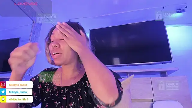 Mikeyla-Russo online show from 1, 10, 2025