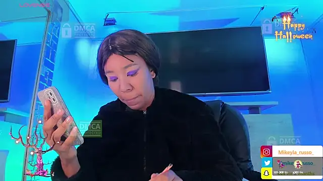 Mikeyla-Russo online show from 7, 10, 2025